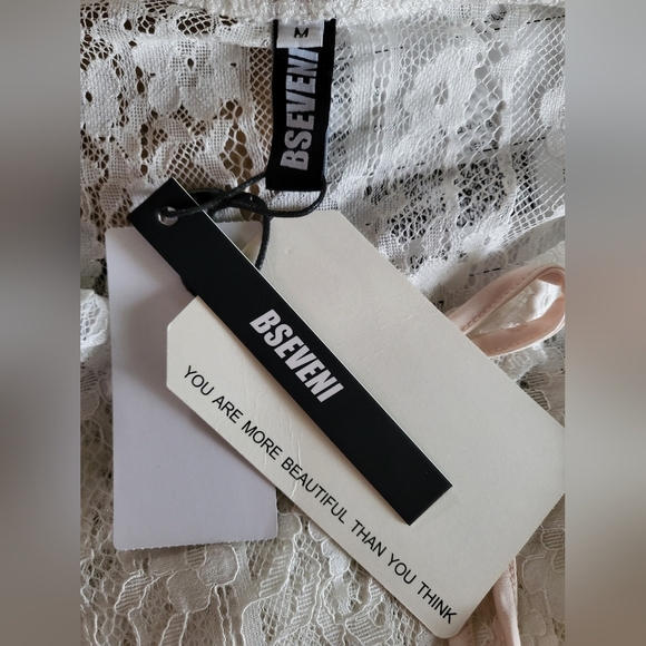 đź’•Bseveni Elegant White Lace Bodycon Dress Size M New - Picture 7 of 7